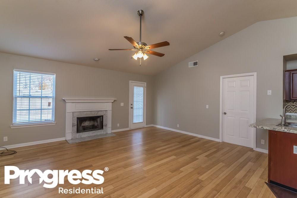 3036 Ace Wintermeyer Dr - Photo 2 of 13