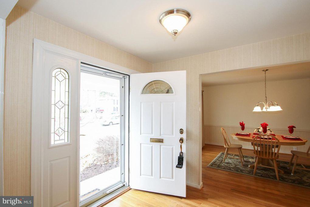 14311 Barkwood Dr - Photo 2 of 19