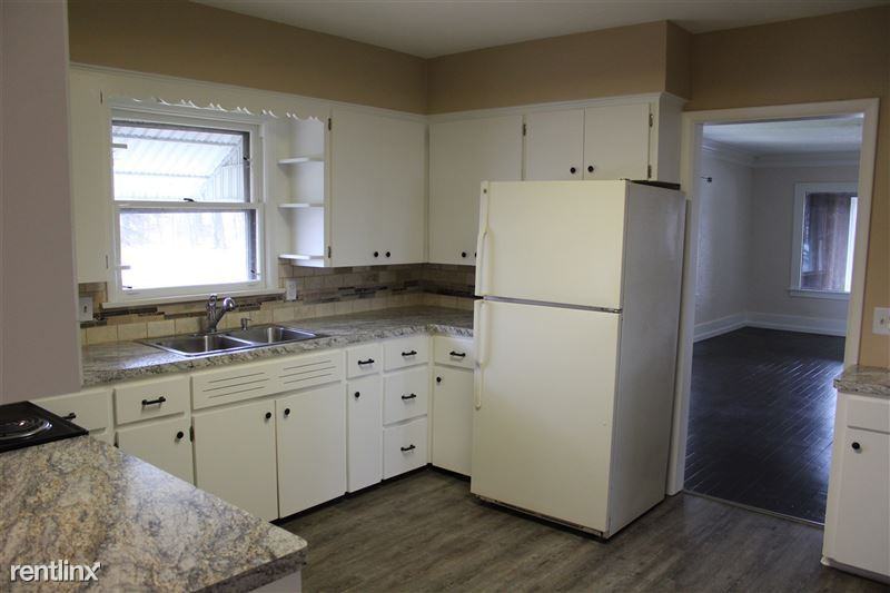 247 118th Ave - Photo 3 of 22