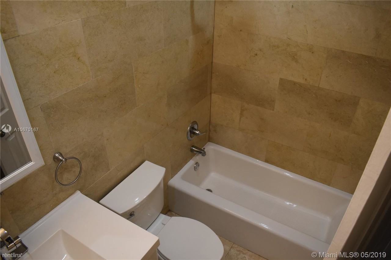 1777Michigan Av - Photo 3 of 30