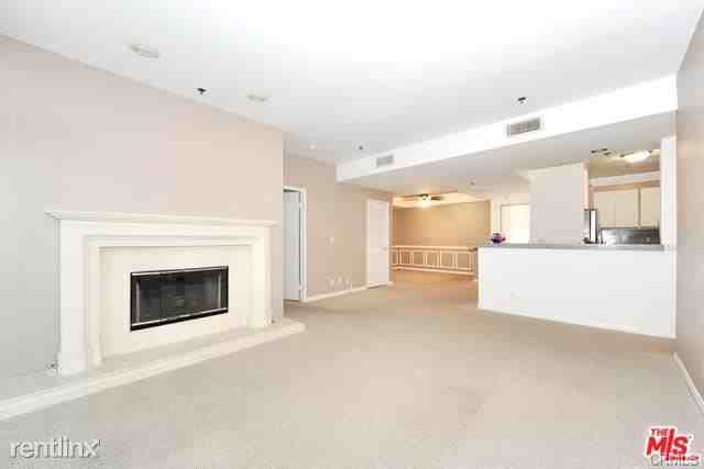 2222 N Beachwood Dr - Photo 3 of 10