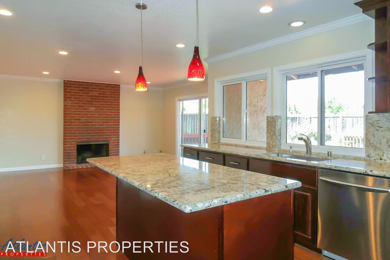 1579 Calle De Stuarda - Photo 3 of 11