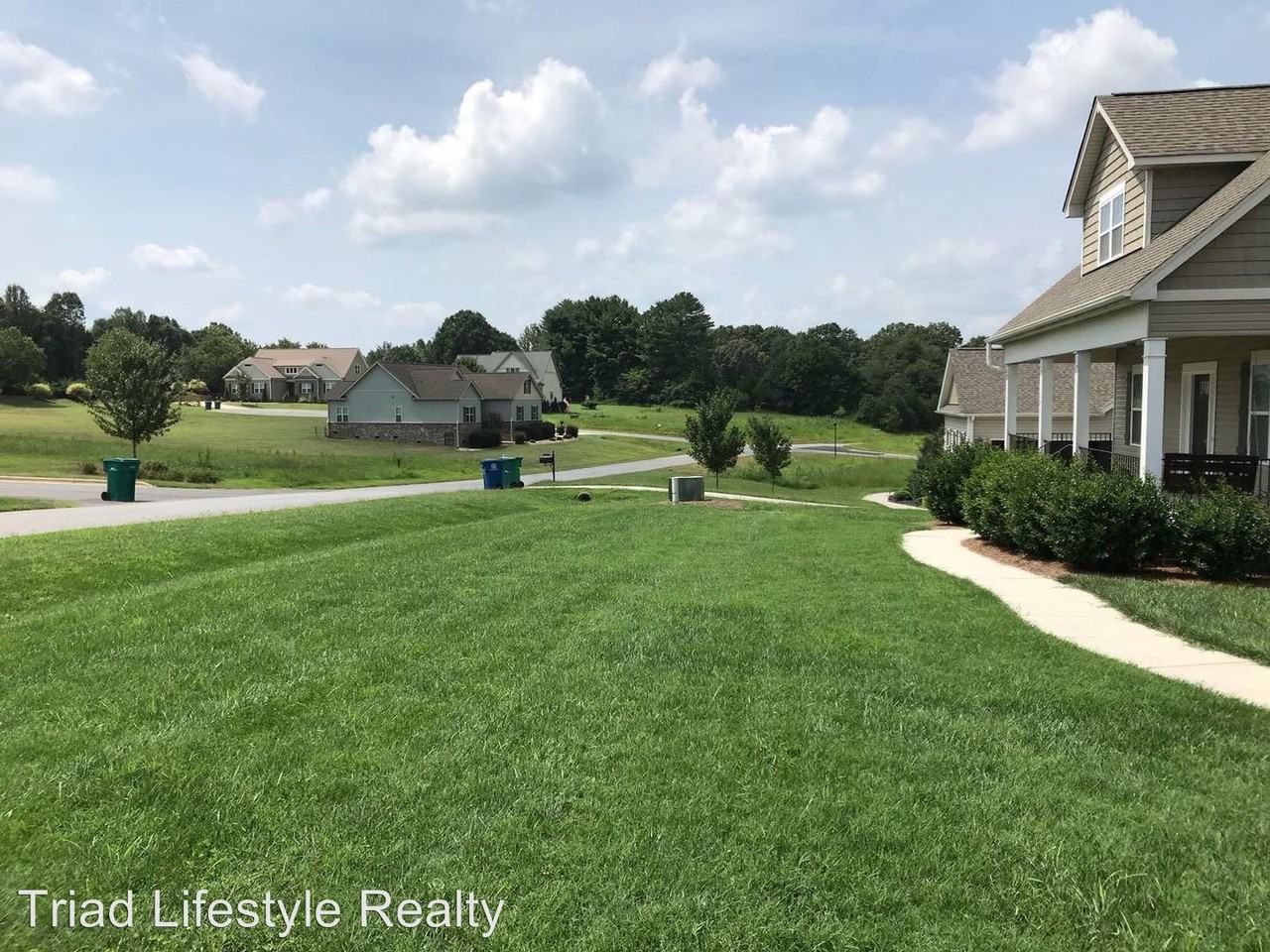 171 Willowbrooke Way - Photo 3 of 17