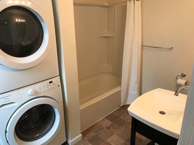 19 E 8th St - Photo 3 of 10