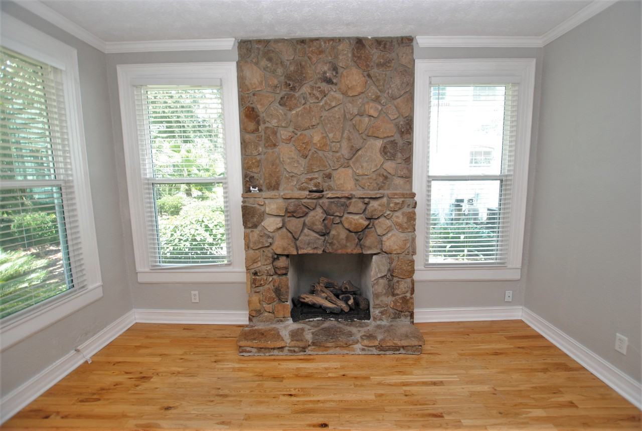 4326 Woodmere St - Photo 3 of 22