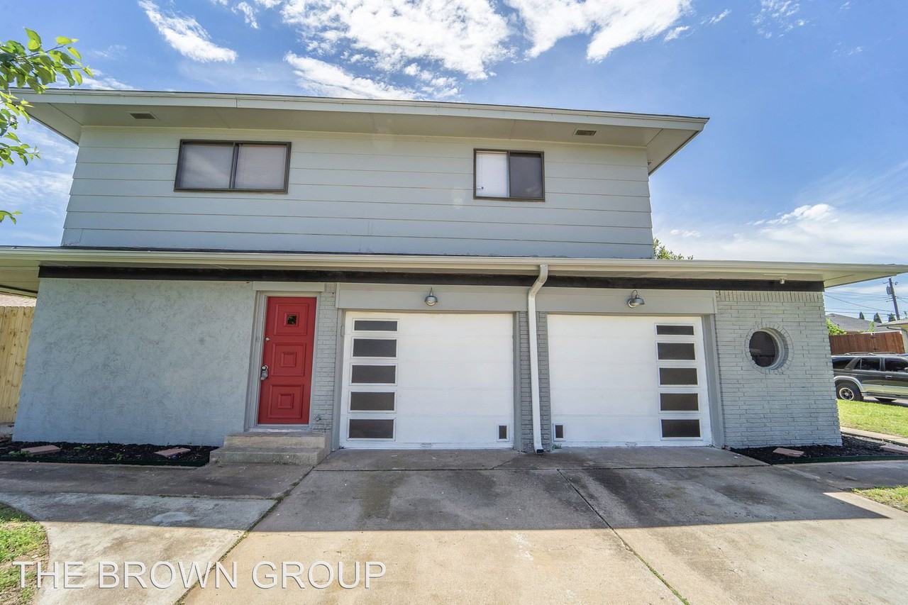 6300 S Broadway Ave - Photo 2 of 33