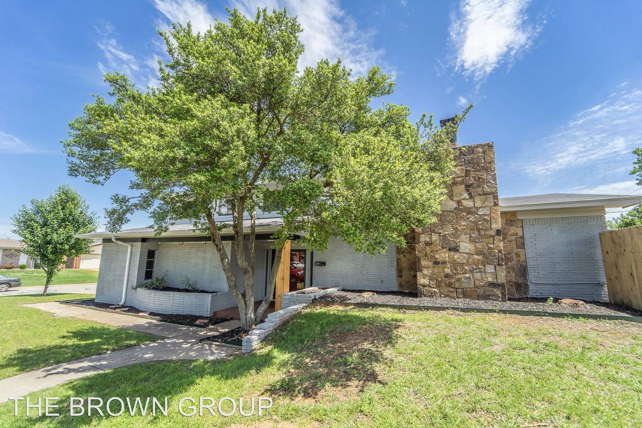 6300 S Broadway Ave - Photo 3 of 33