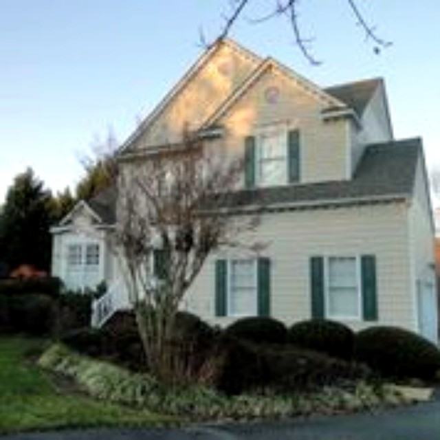 6004 Manor Park Terrace - Photo 2 of 20