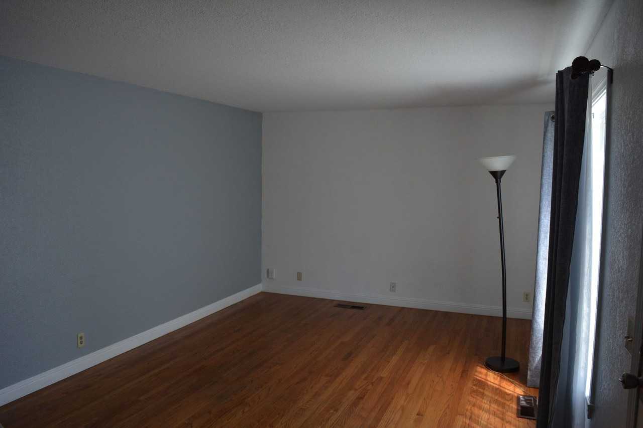 473 Savstrom Way - Photo 2 of 17