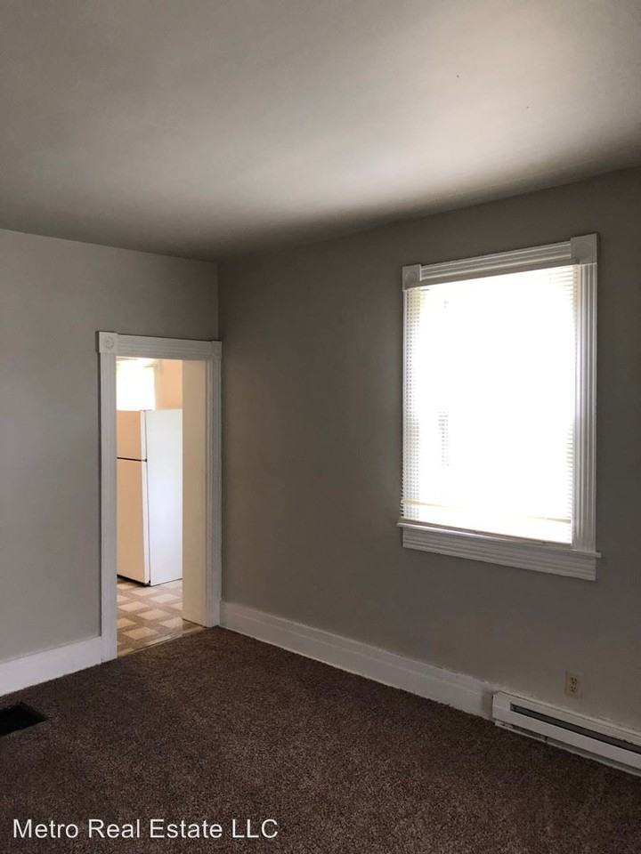 317 E Dewald St - Photo 3 of 15