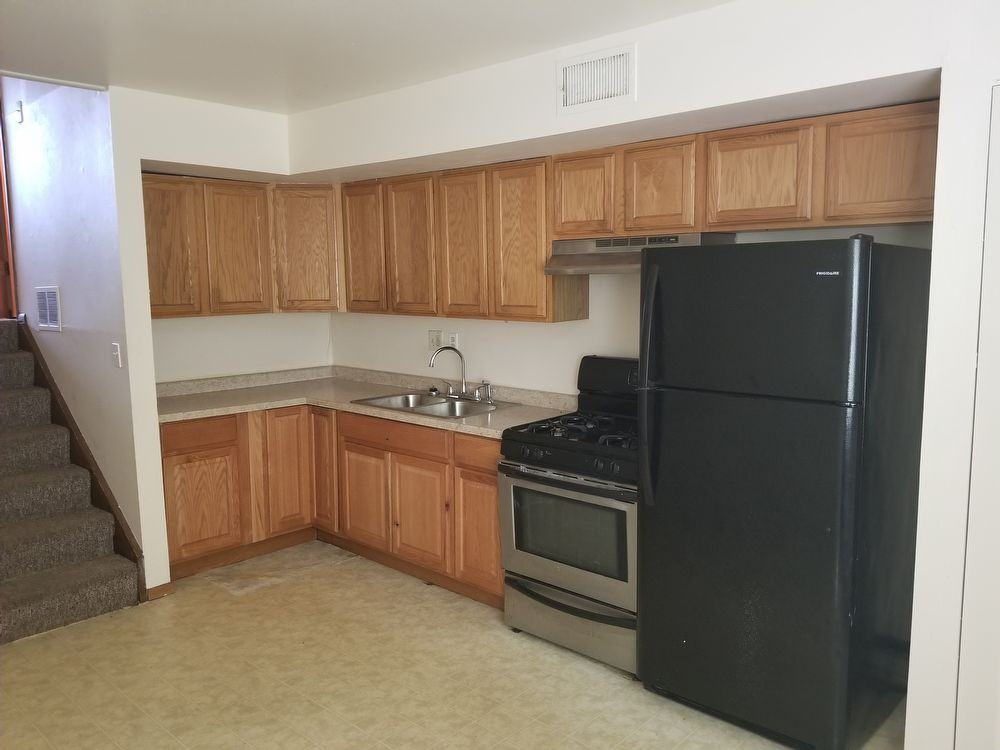 8921 N Swan Rd - Photo 2 of 10