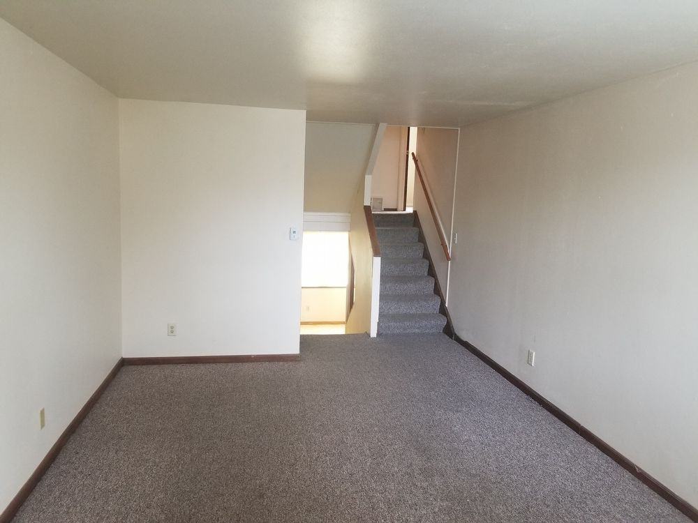 8921 N Swan Rd - Photo 3 of 10