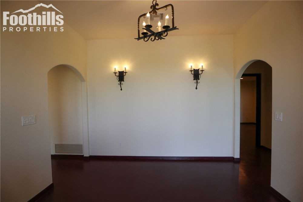 6907 N Gleneagles Dr - Photo 3 of 50