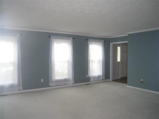637 Spy Glass Dr - Photo 3 of 23