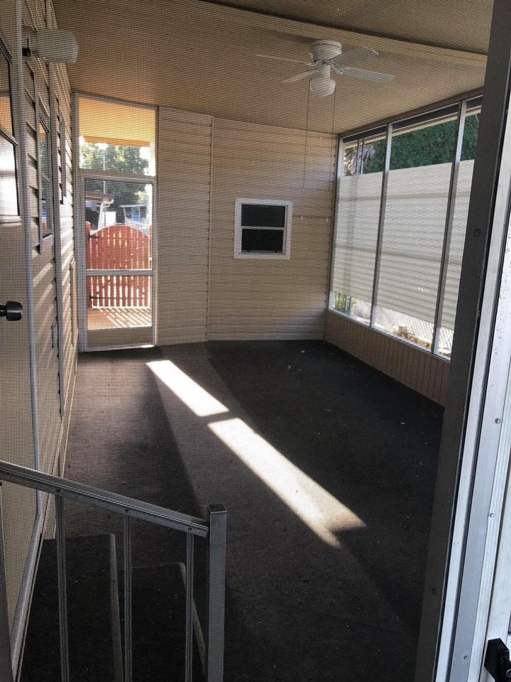 5087 Yellow Pine St N - Photo 3 of 12