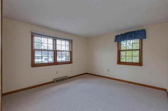 13 Radcliffe Dr - Photo 2 of 4