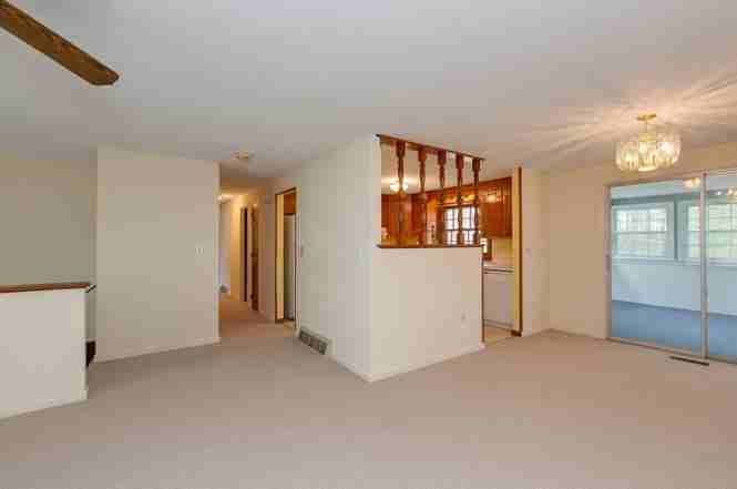 13 Radcliffe Dr - Photo 3 of 4