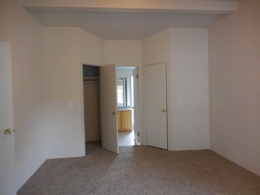 419 NW 14th St - Photo 2 of 6