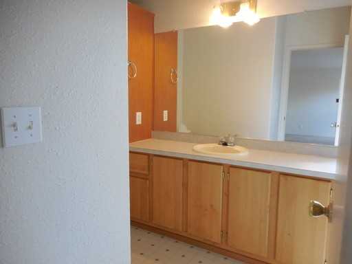 419 NW 14th St - Photo 3 of 6