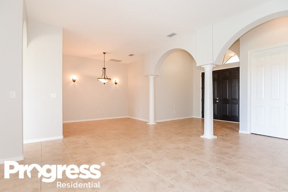 4322 Waterford Landing Dr - Photo 2 of 19