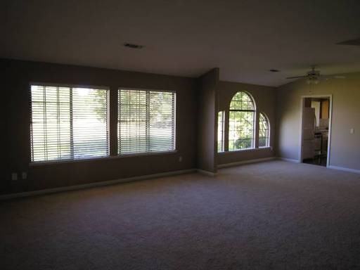 108 Graeagle Ct - Photo 3 of 6