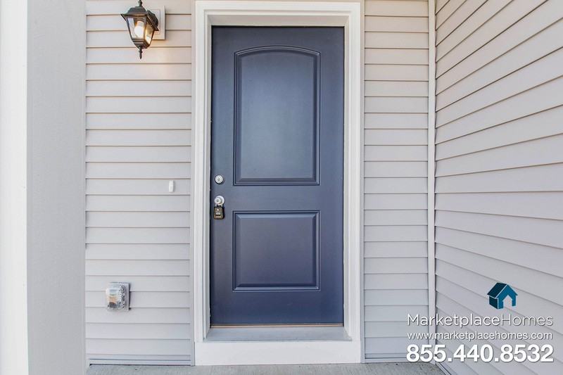 655 Cygnet Lake Dr - Photo 3 of 18