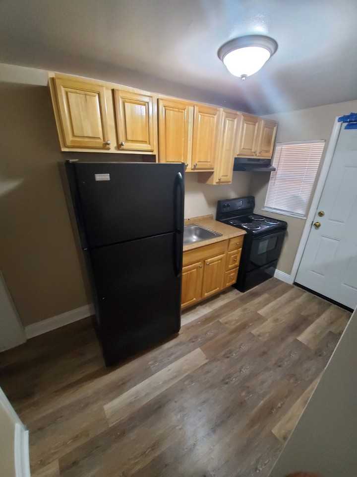 1220 BONSAL STREET - Photo 3 of 4