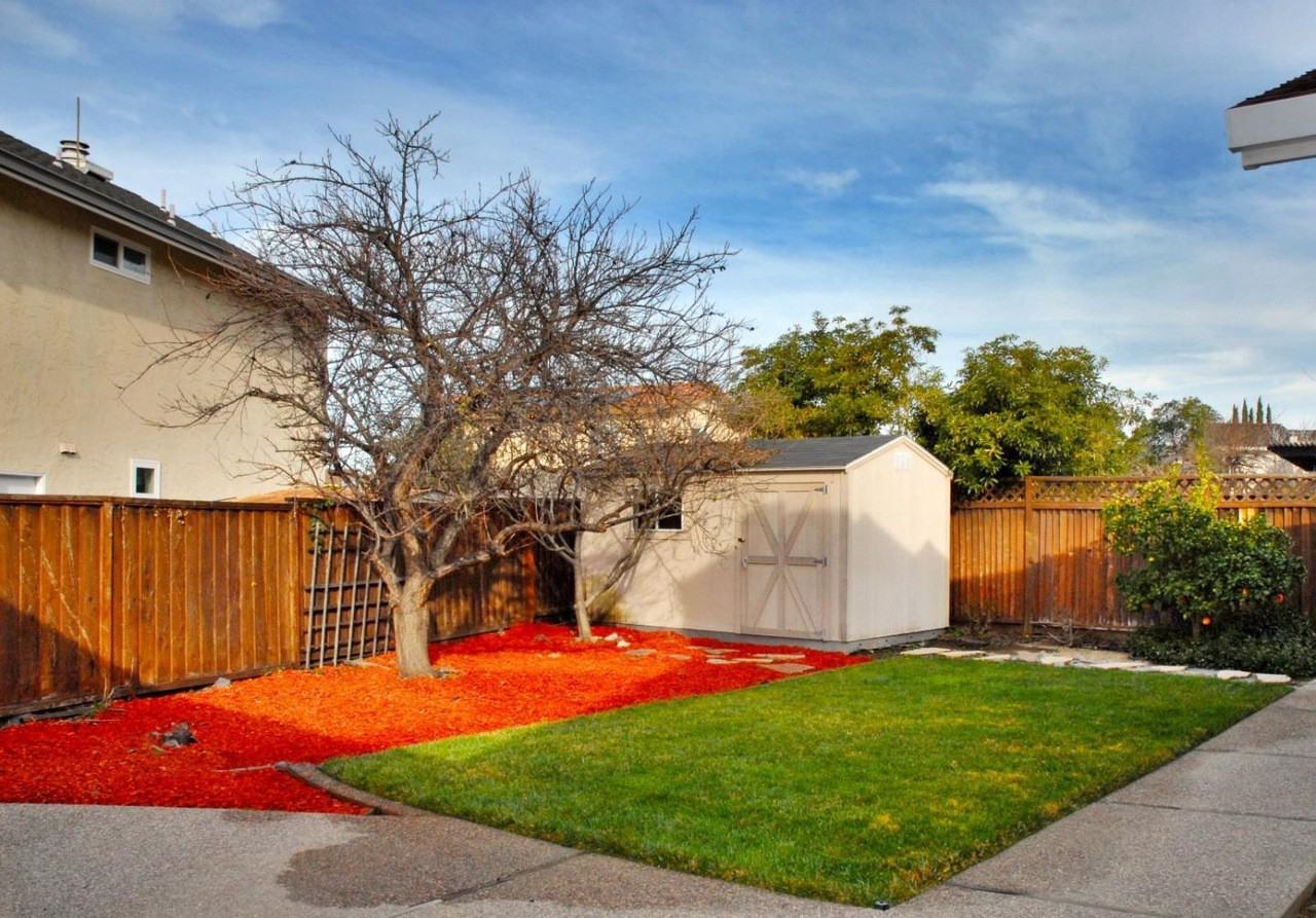 843 Salt Lake Dr - Photo 3 of 21