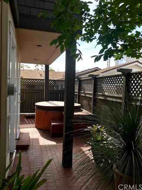 1504 Balboa Ave - Photo 3 of 10