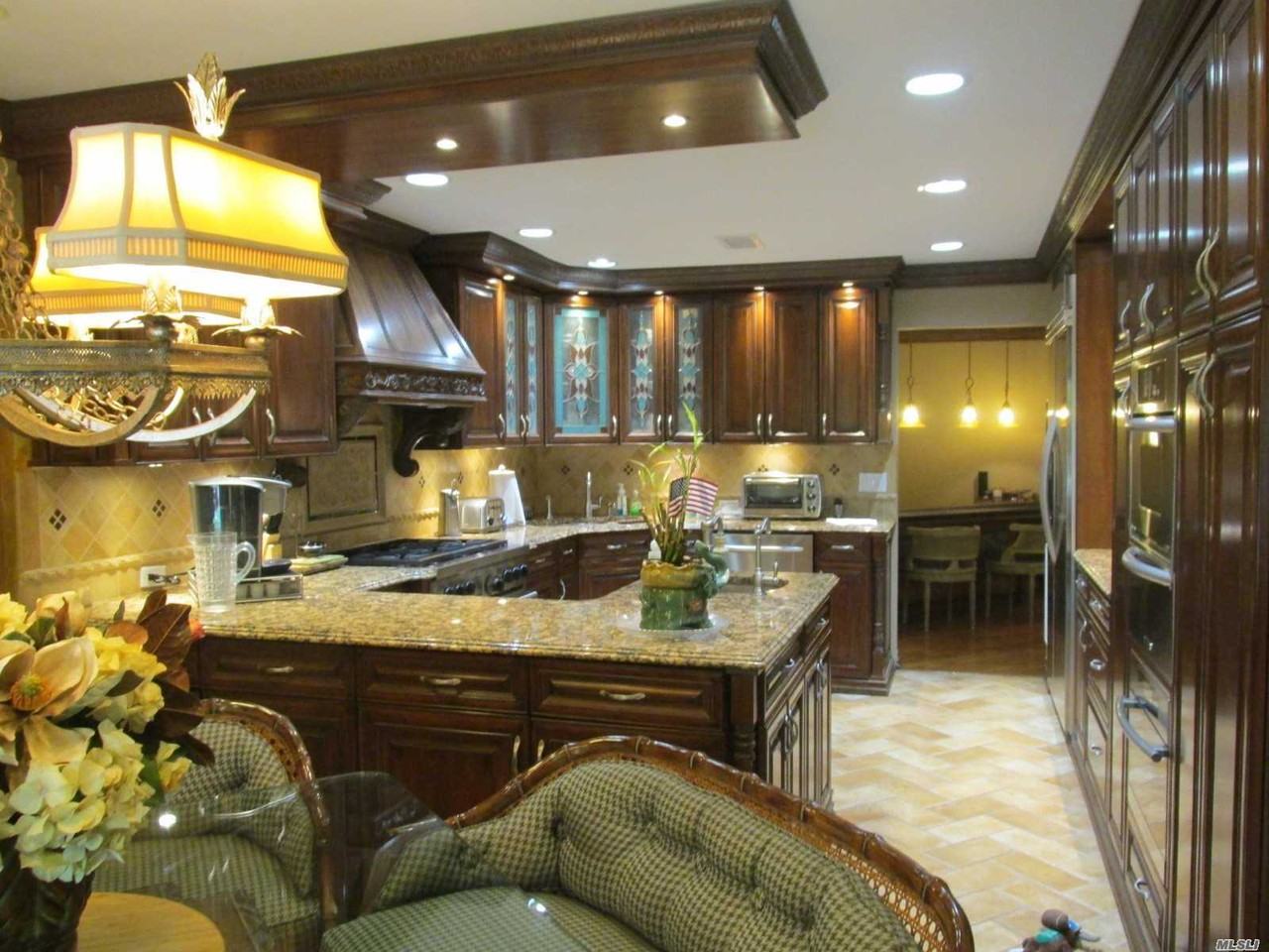 111 Deer Run - Photo 3 of 20