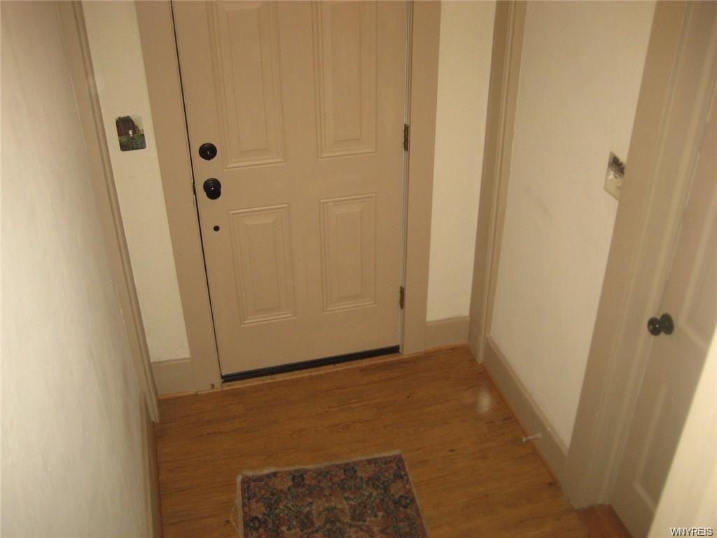 138 E Union Street - Photo 2 of 9