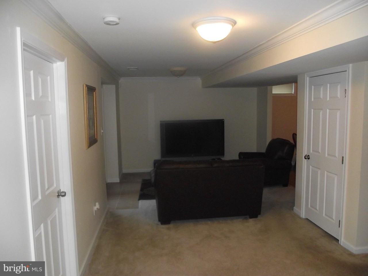 3325 Anne De Bourgh Dr - Photo 3 of 12