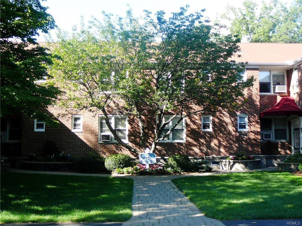 4 Bryant Crescent #2i - Photo 3 of 18