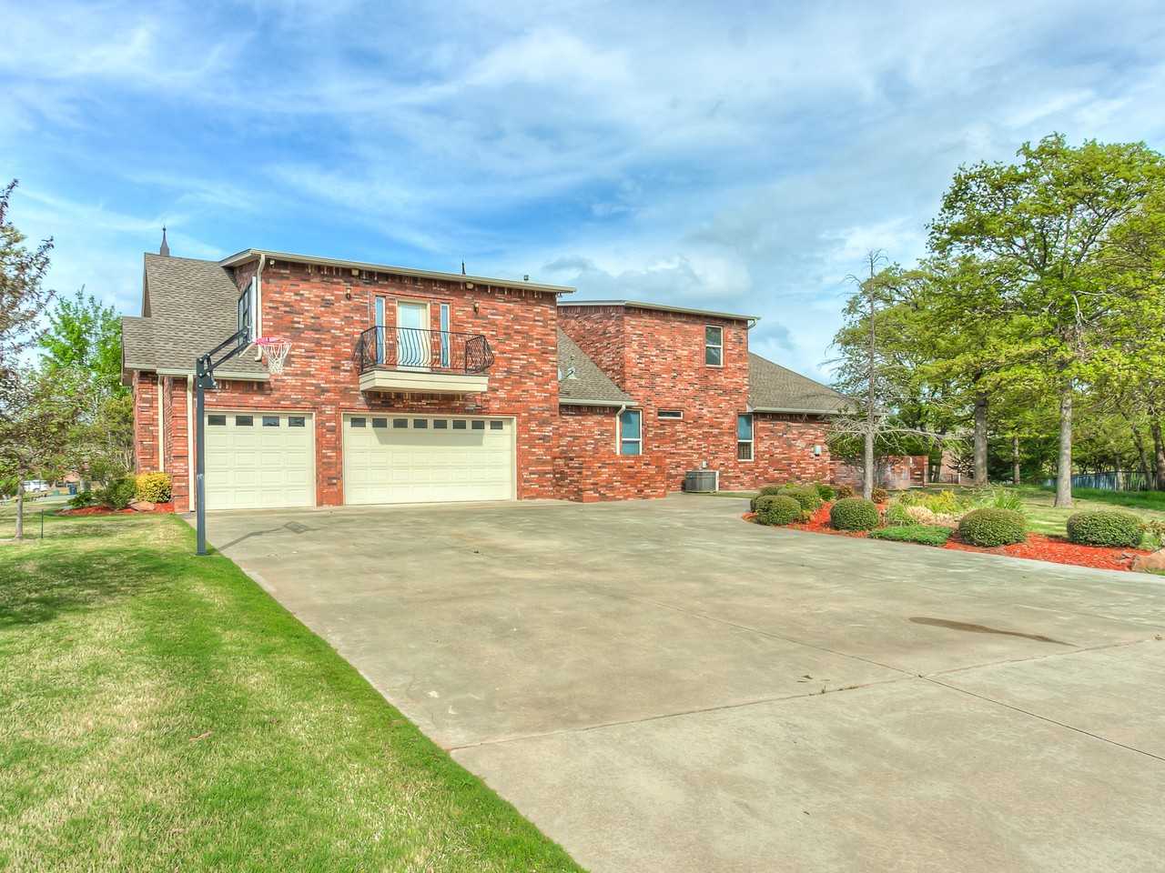 11320 Running Deer Ct - Photo 3 of 20