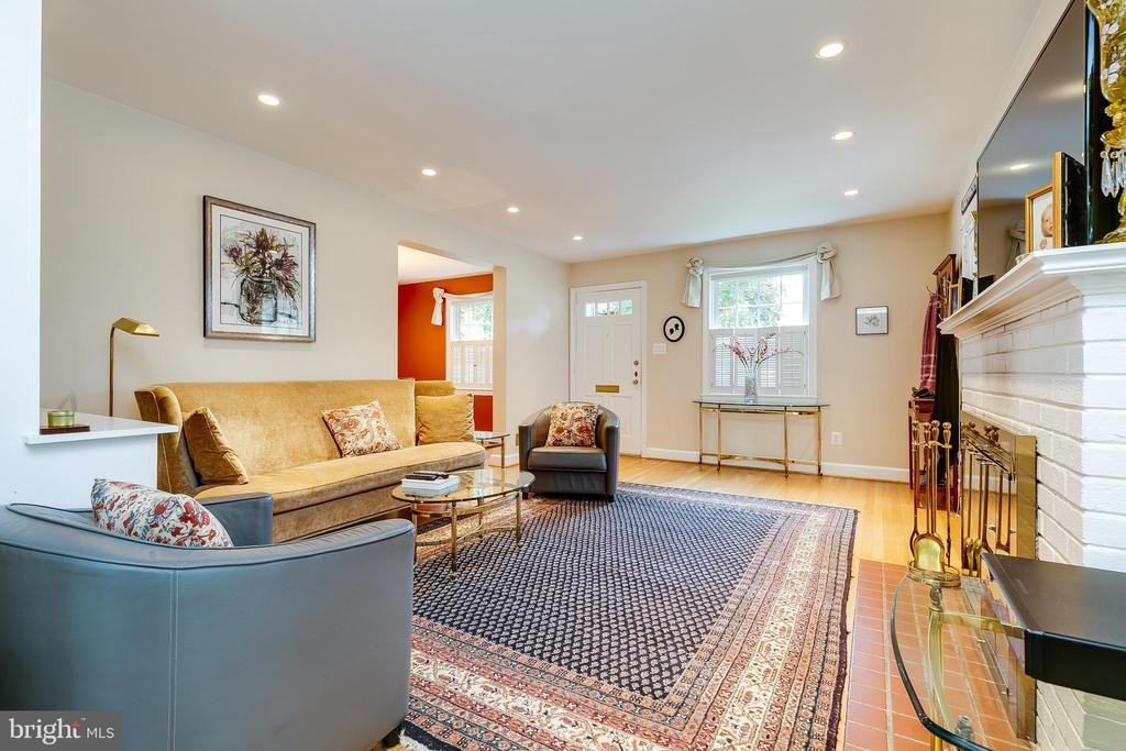 3418 N Dickerson St - Photo 3 of 31