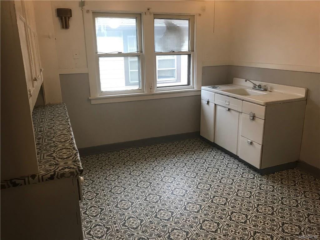 97 Arden Ave - Photo 2 of 9