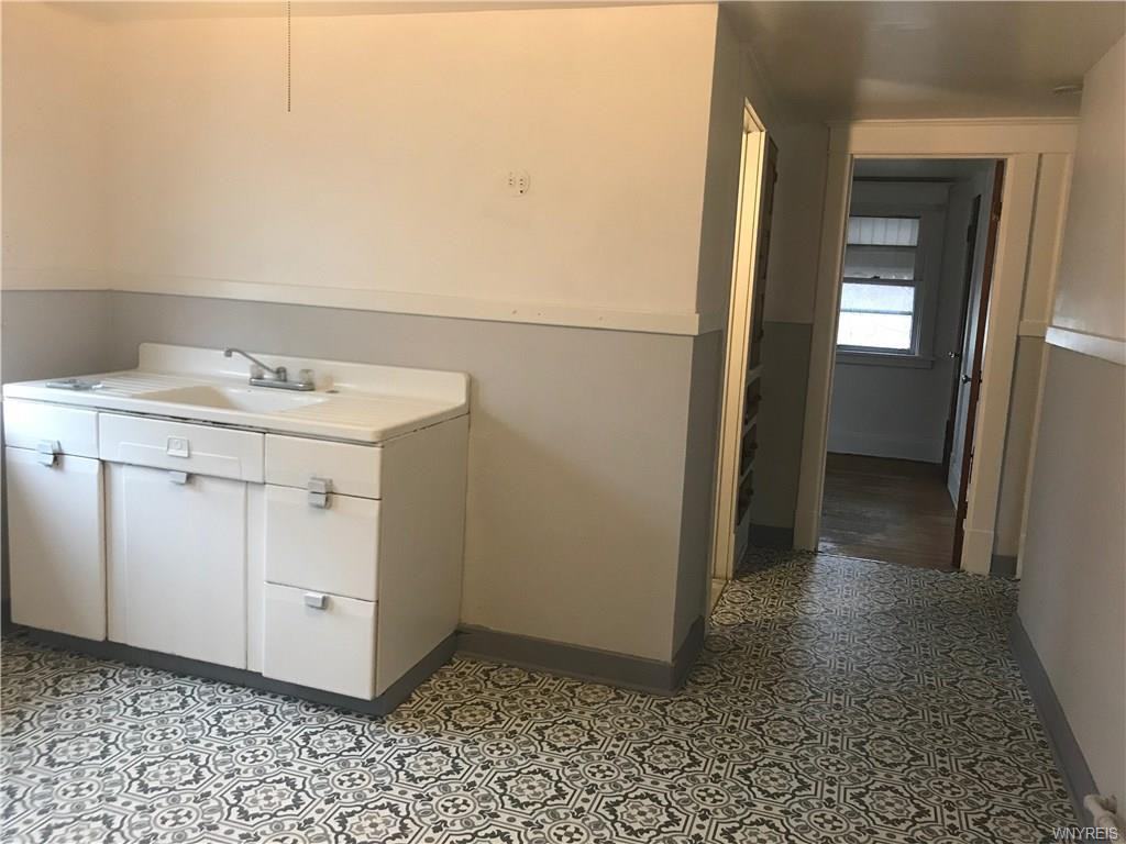 97 Arden Ave - Photo 3 of 9