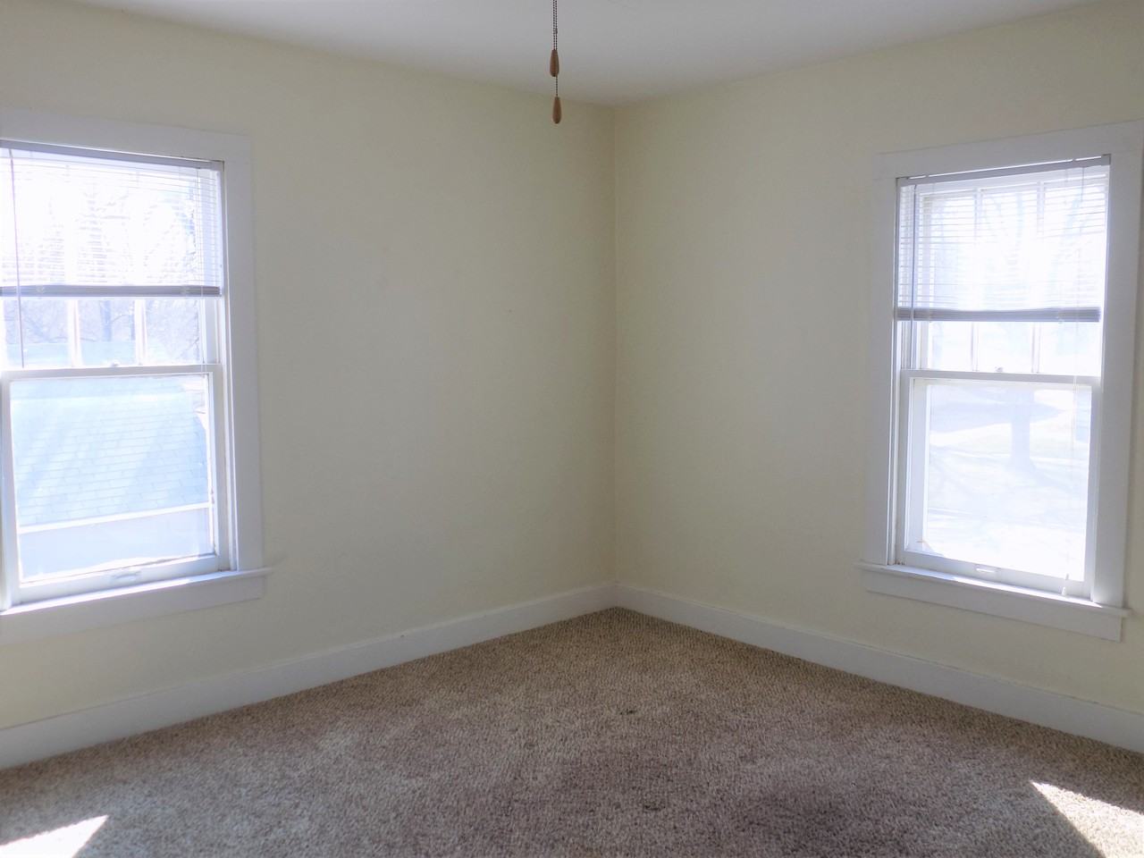 407 E 5th St - Photo 2 of 10