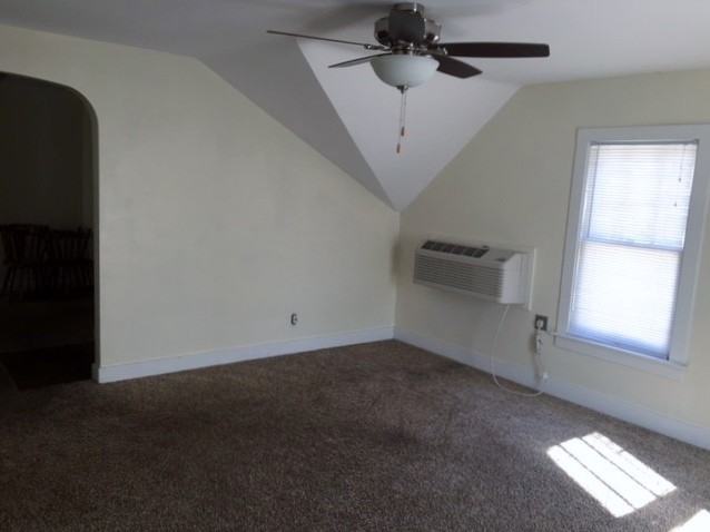 407 E 5th St - Photo 3 of 10