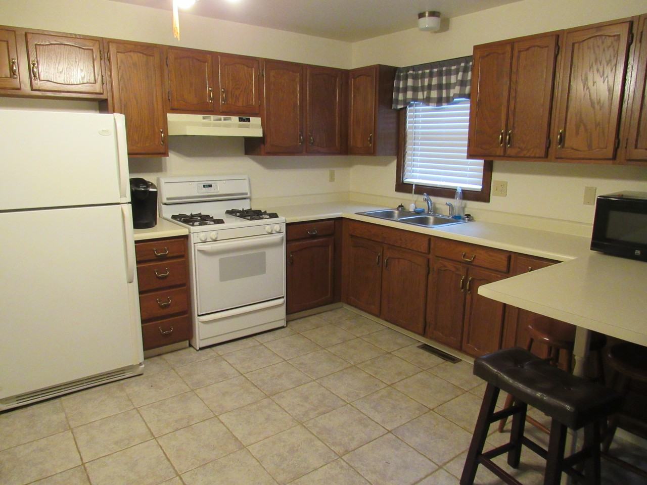 14463 Treasure Lake Rd. - Photo 2 of 17