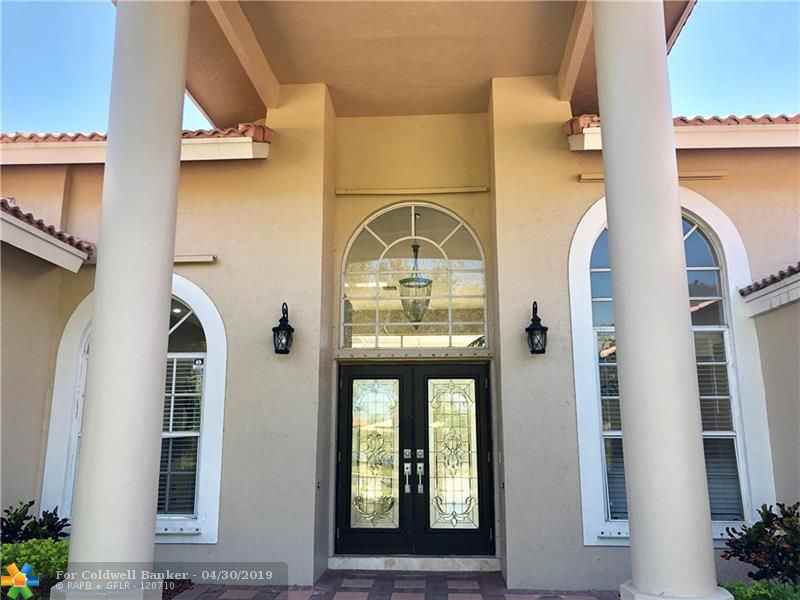 9724 NW 66th Pl - Photo 2 of 22