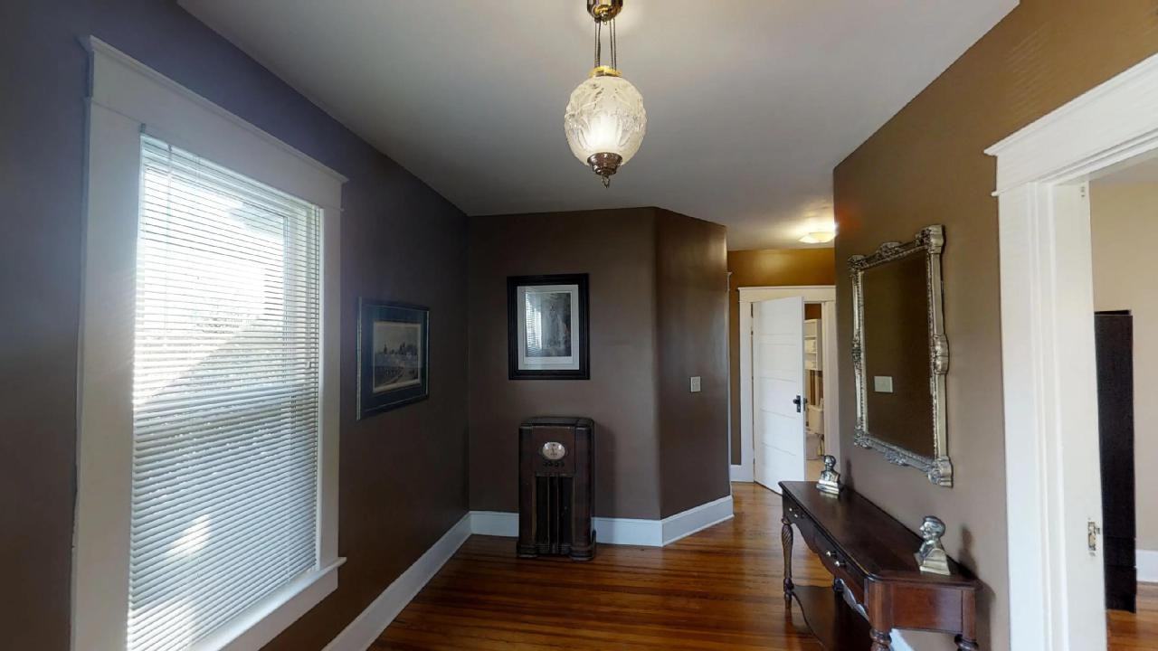 336 Amsden Ave - Photo 3 of 18