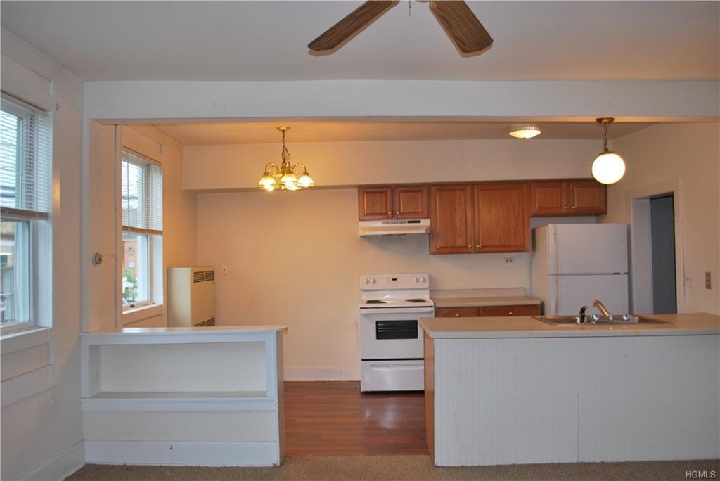 46 Main St - Photo 2 of 5