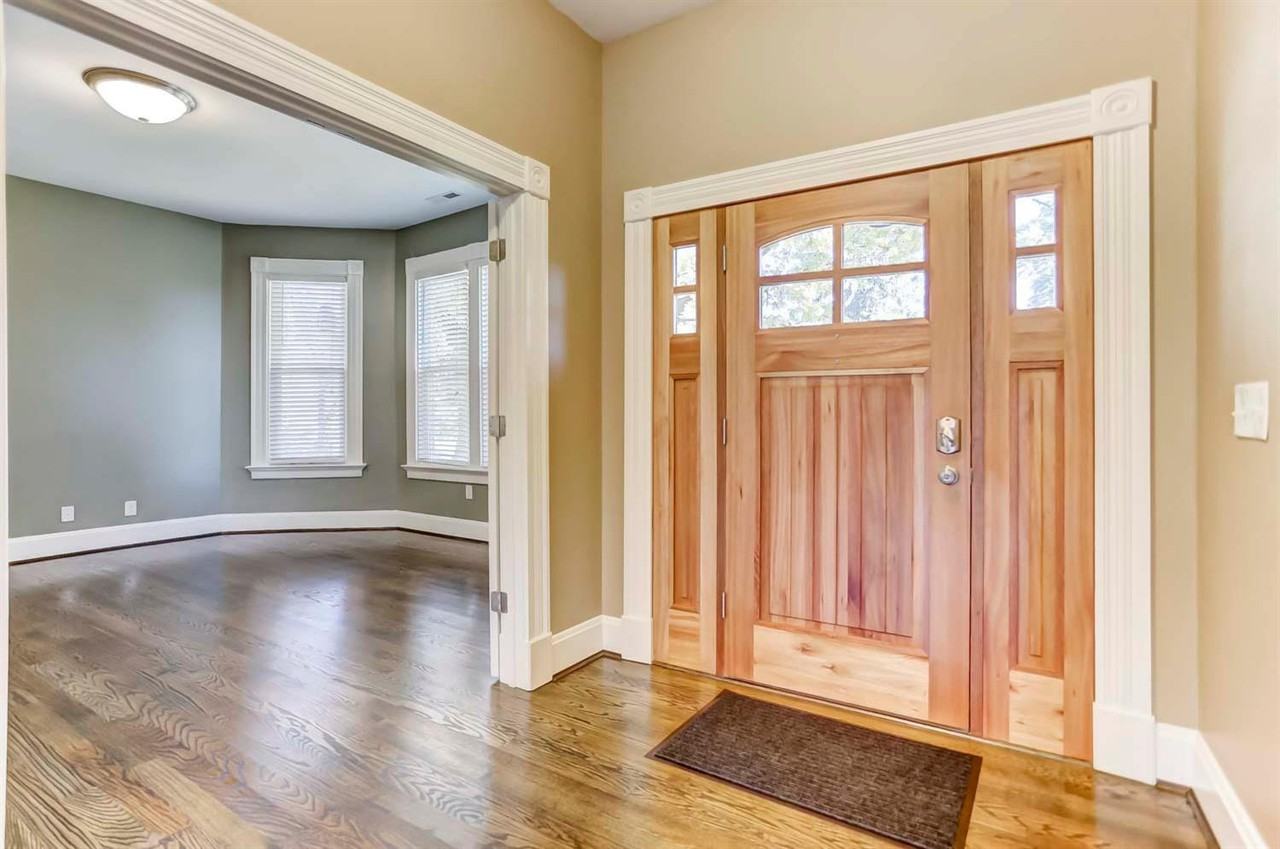 257 Compton Rd - Photo 2 of 24