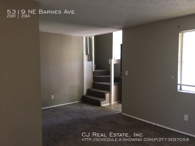 5319 Ne Barnes Ave - Photo 3 of 10