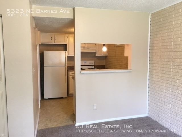 5323 Ne Barnes Ave - Photo 3 of 11