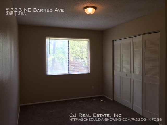 5323 Ne Barnes Ave - Photo 6 of 11