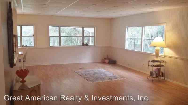 13276 S Southpoint Ave - Photo 2 of 10