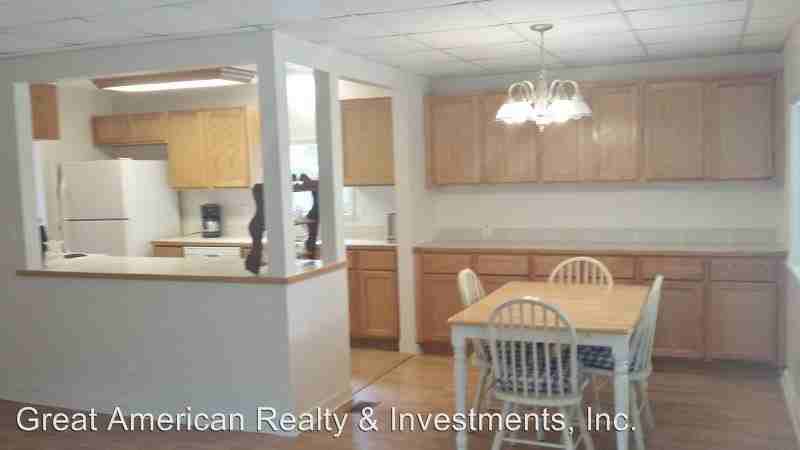 13276 S Southpoint Ave - Photo 3 of 10