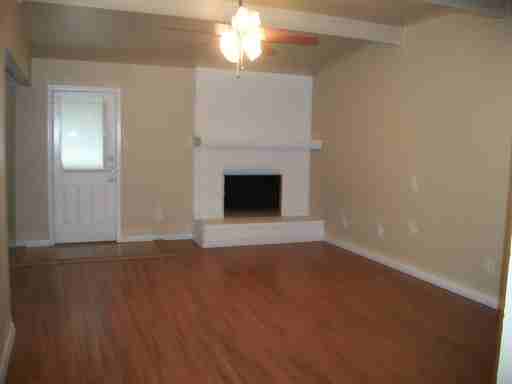 1133 Estes St - Photo 2 of 12